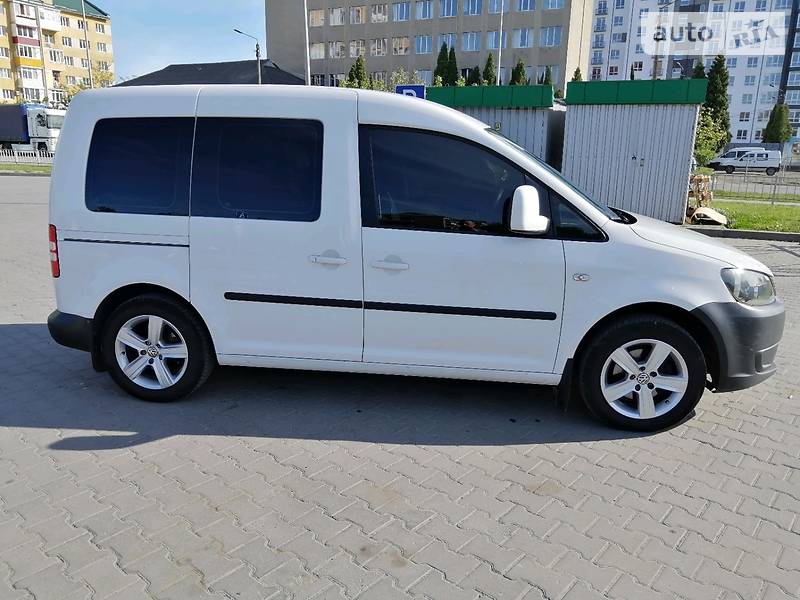 Універсал Volkswagen Caddy 2013 в Івано-Франківську