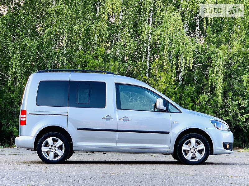 Мінівен Volkswagen Caddy 2014 в 
