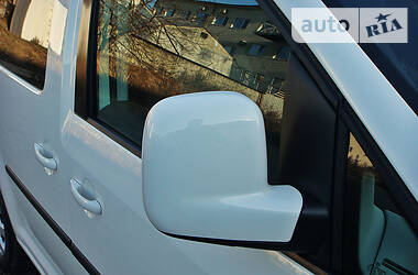 Мінівен Volkswagen Caddy 2014 в 