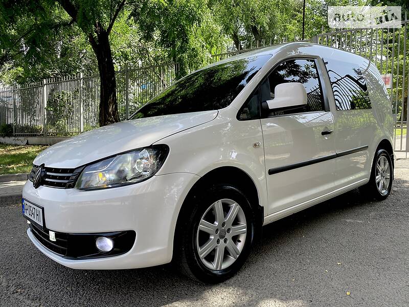 Вантажопасажирський фургон Volkswagen Caddy 2011 в Дніпрі
