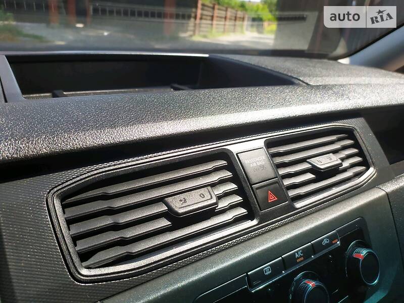 Мінівен Volkswagen Caddy 2016 в Києві