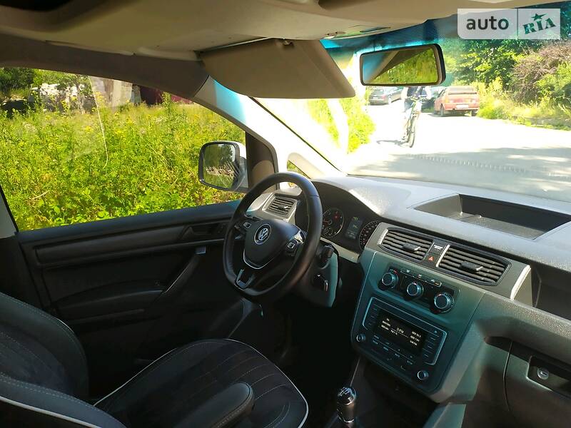Мінівен Volkswagen Caddy 2016 в Києві