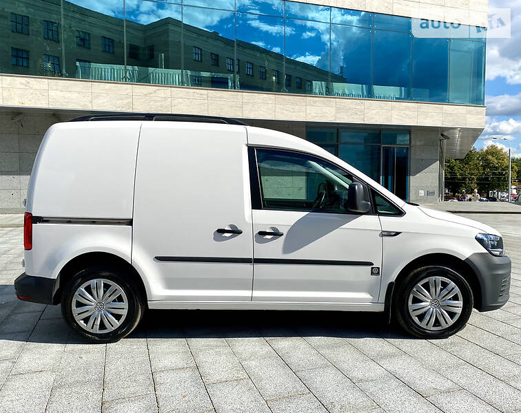 Вантажопасажирський фургон Volkswagen Caddy 2017 в Харкові