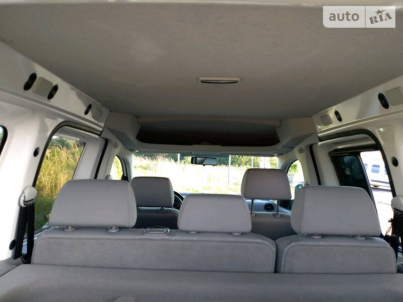 Мінівен Volkswagen Caddy 2008 в Дрогобичі