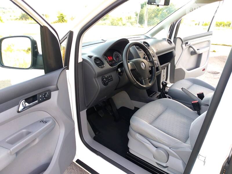 Мінівен Volkswagen Caddy 2008 в Дрогобичі