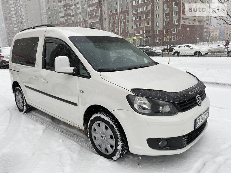 Мінівен Volkswagen Caddy 2015 в Києві