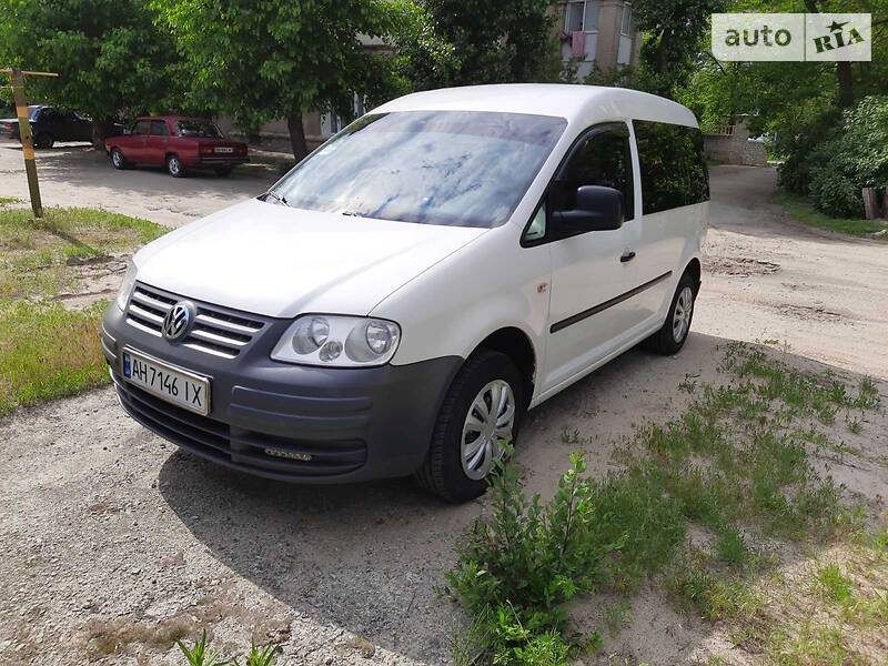 Минивэн Volkswagen Caddy 2010 в Павлограде
