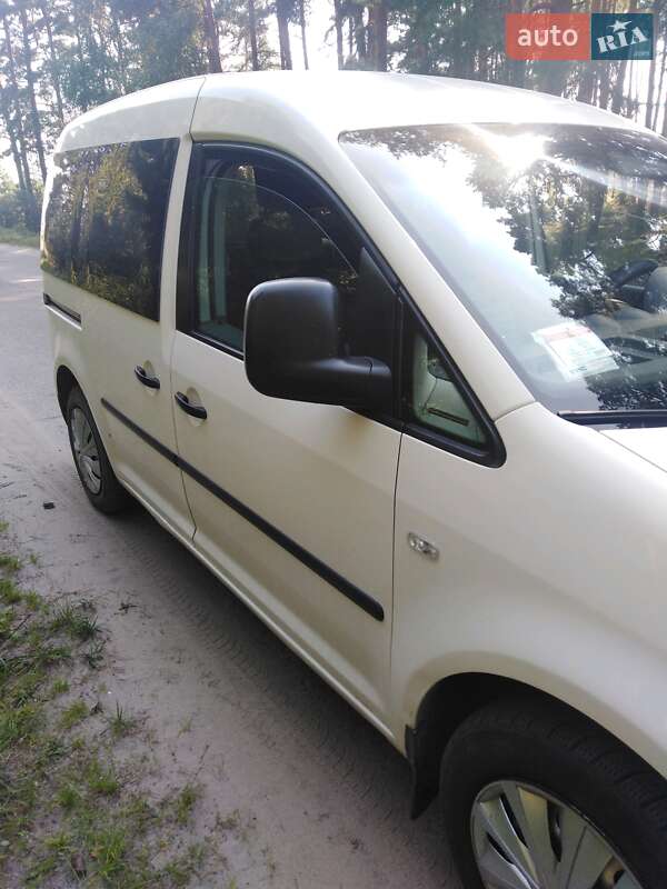 Минивэн Volkswagen Caddy 2006 в Остроге