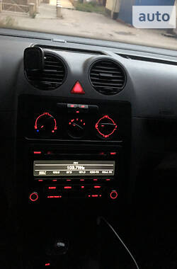 Грузовой фургон Volkswagen Caddy 2006 в 