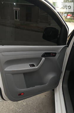 Грузовой фургон Volkswagen Caddy 2006 в 