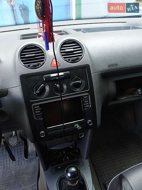 Минивэн Volkswagen Caddy 2005 в Рахове