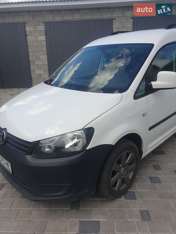 Универсал Volkswagen Caddy 2011 в Березному