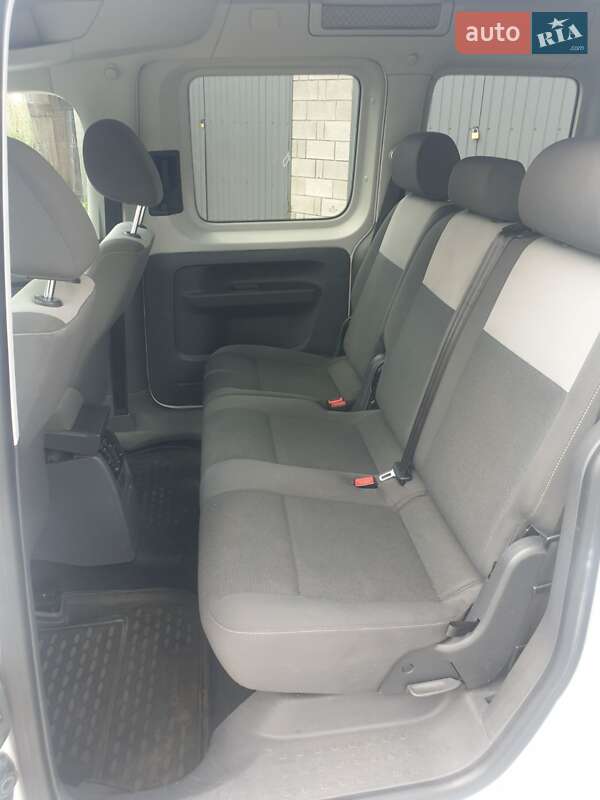 Универсал Volkswagen Caddy 2011 в Березному