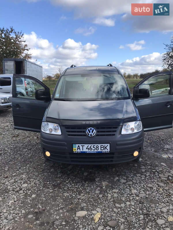 Минивэн Volkswagen Caddy 2008 в Косове