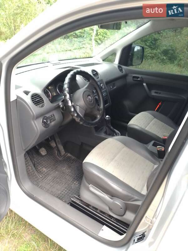 Универсал Volkswagen Caddy 2013 в Прилуках