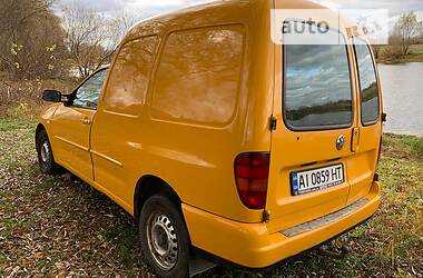 Грузовой фургон Volkswagen Caddy 2002 в Броварах