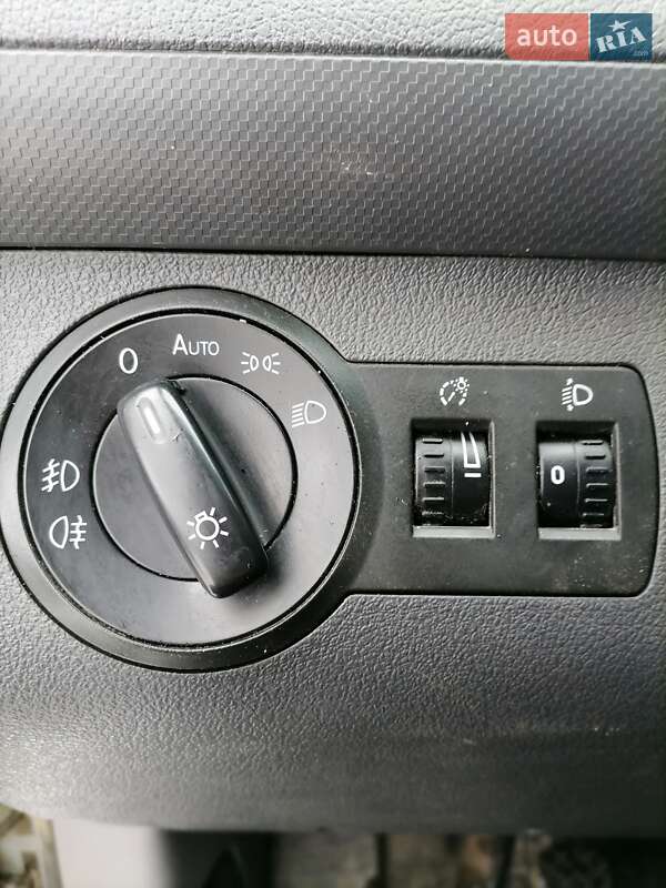 Пикап Volkswagen Caddy 2010 в Кельменцах фото 21 Пикап Volkswagen Caddy 2010 в Кельменцах