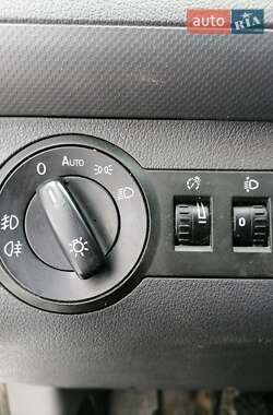 Пікап Volkswagen Caddy 2010 в 
