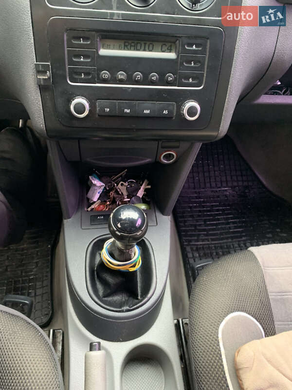 Минивэн Volkswagen Caddy 2006 в Черновцах