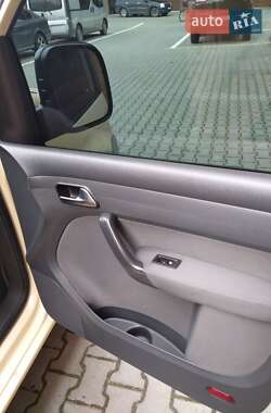 Минивэн Volkswagen Caddy 2011 в 
