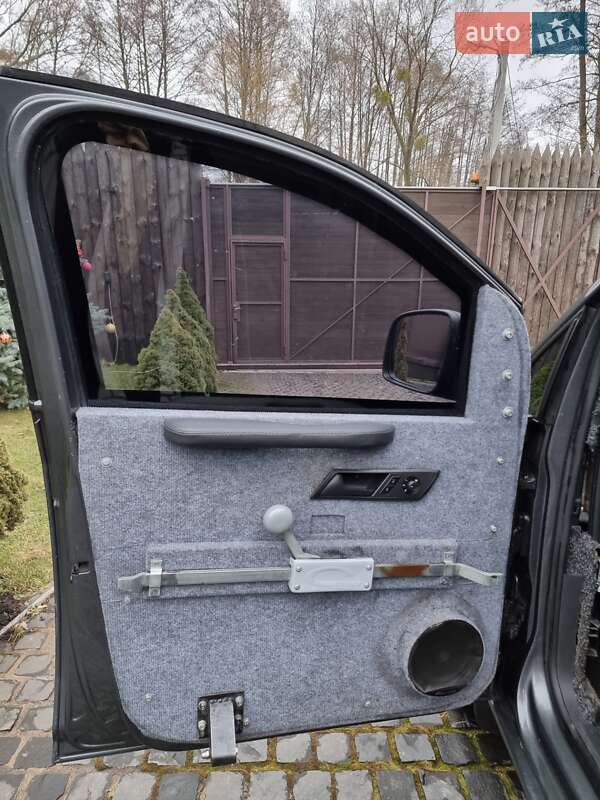 Бронированный автомобиль Volkswagen Caddy 2015 в Буче фото 13 Бронированный автомобиль Volkswagen Caddy 2015 в Буче