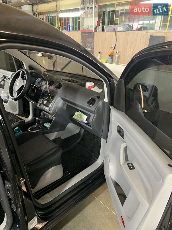 Минивэн Volkswagen Caddy 2008 в Днепре