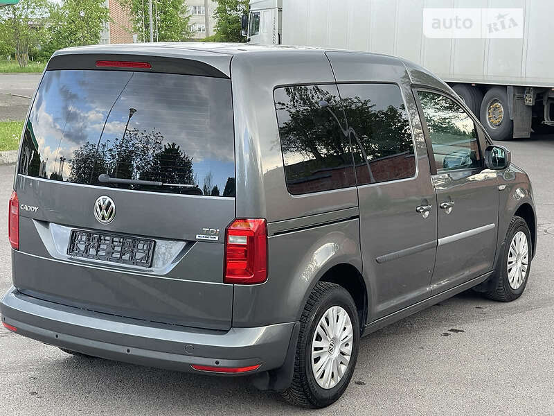 Минивэн Volkswagen Caddy 2016 в Коломые