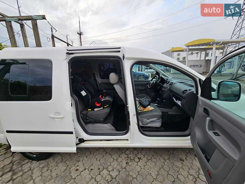 Минивэн Volkswagen Caddy 2010 в Черновцах