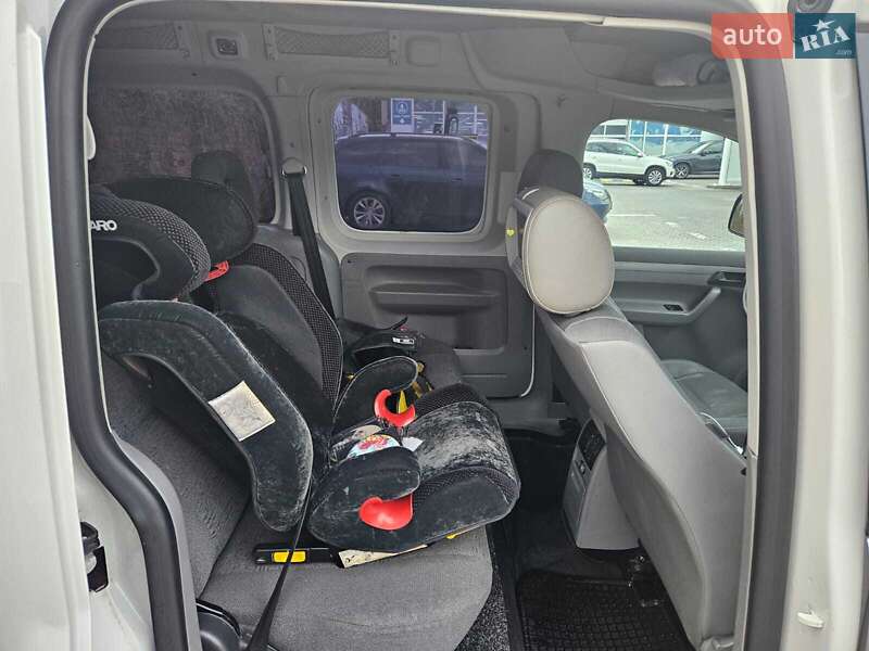 Минивэн Volkswagen Caddy 2010 в Черновцах