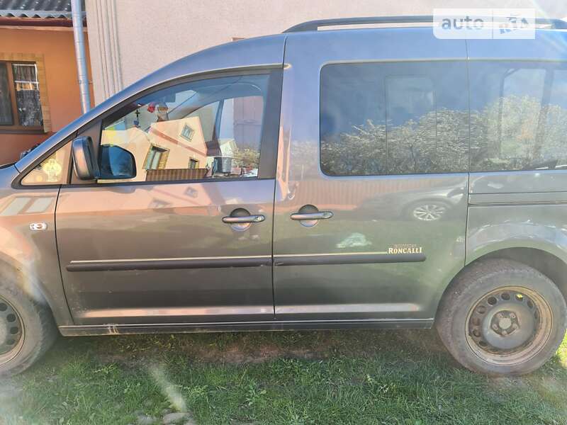 Минивэн Volkswagen Caddy 2012 в Черновцах