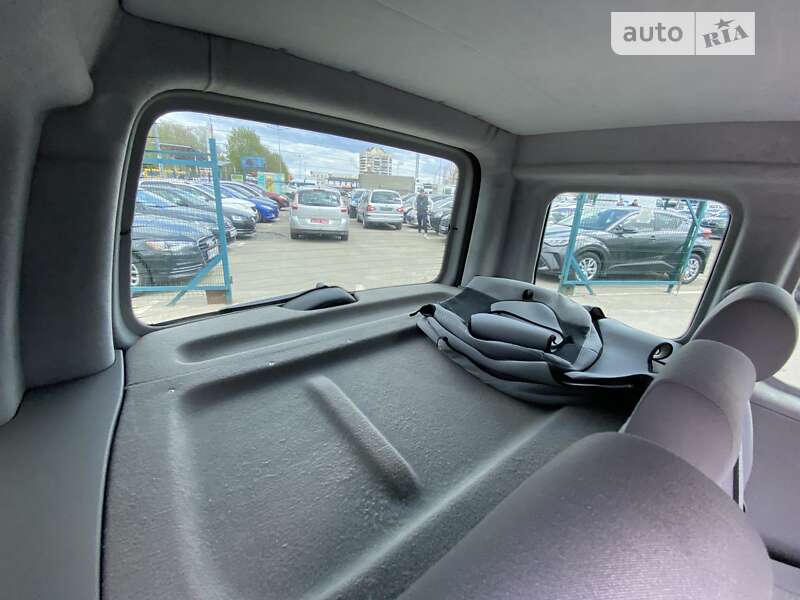 Минивэн Volkswagen Caddy 2010 в Ровно