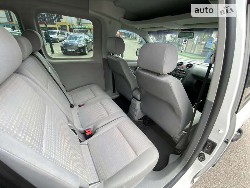 Минивэн Volkswagen Caddy 2010 в Ровно