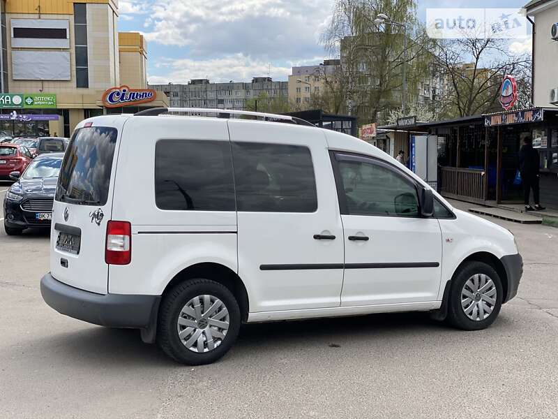 Минивэн Volkswagen Caddy 2010 в Ровно