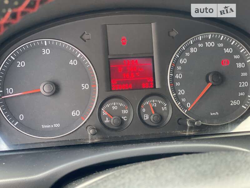 Минивэн Volkswagen Caddy 2010 в Ровно