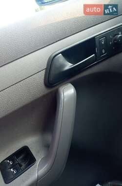 Минивэн Volkswagen Caddy 2010 в 