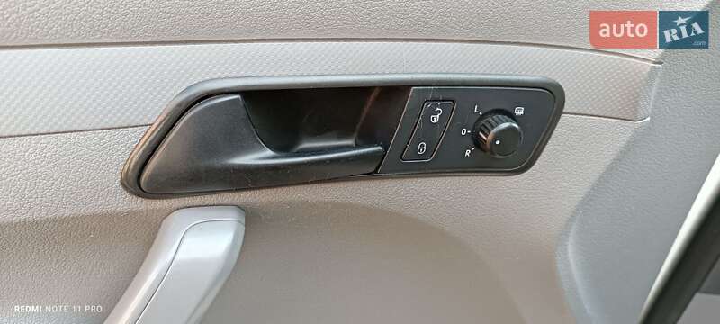Минивэн Volkswagen Caddy 2009 в Голованевске фото 37 Минивэн Volkswagen Caddy 2009 в Голованевске