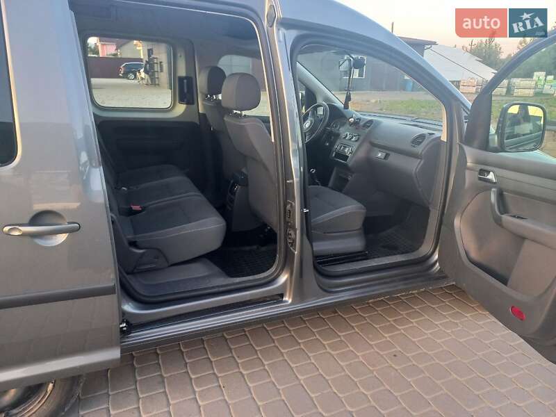 Мінівен Volkswagen Caddy 2015 в Виноградові