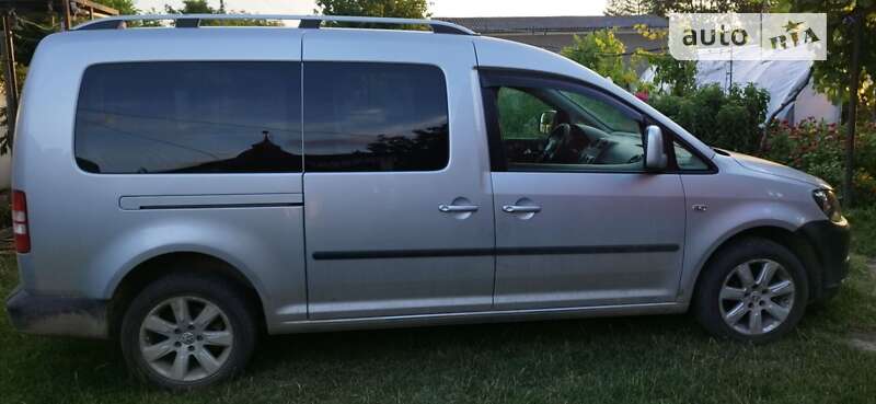 Минивэн Volkswagen Caddy 2013 в Черновцах