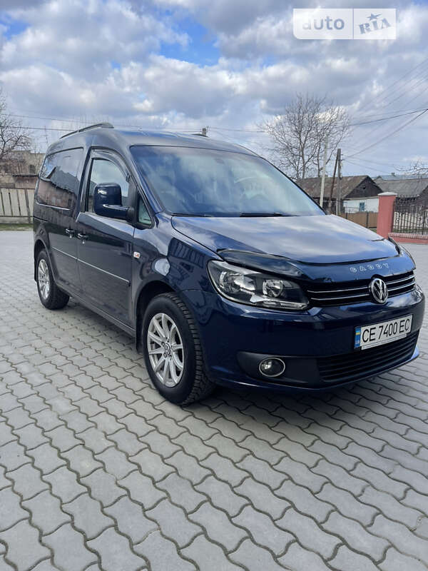 Минивэн Volkswagen Caddy 2011 в Черновцах