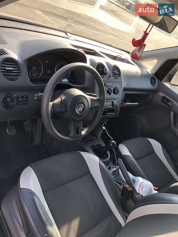 Минивэн Volkswagen Caddy 2011 в Запорожье