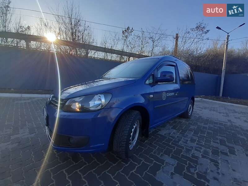 Минивэн Volkswagen Caddy 2015 в Николаеве