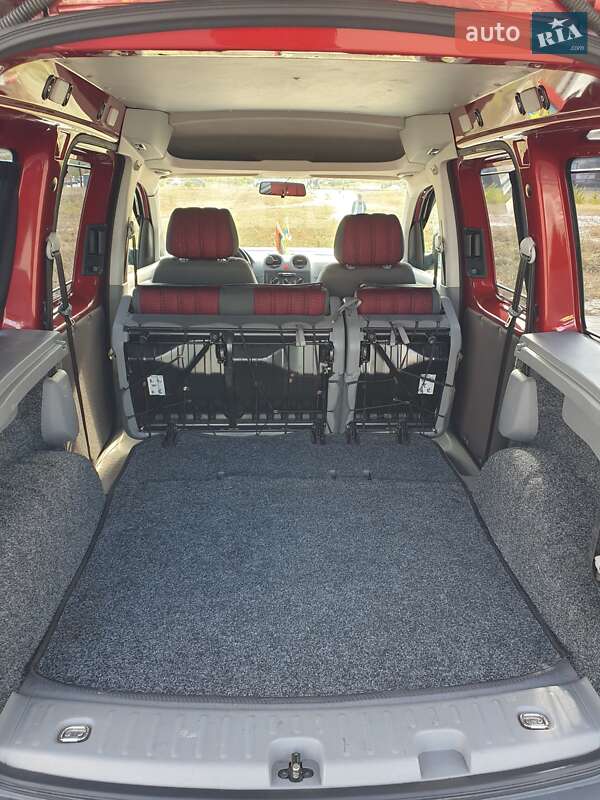 Мінівен Volkswagen Caddy 2006 в Києві