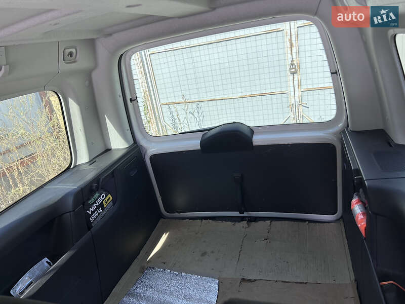 Минивэн Volkswagen Caddy 2014 в Броварах