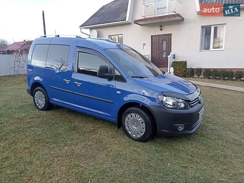 Мінівен Volkswagen Caddy 2011 в Чернівцях