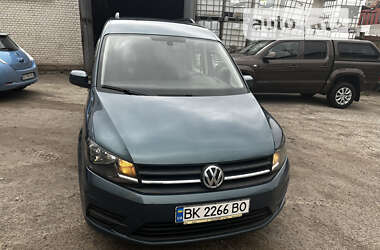 Мінівен Volkswagen Caddy 2015 в Львові