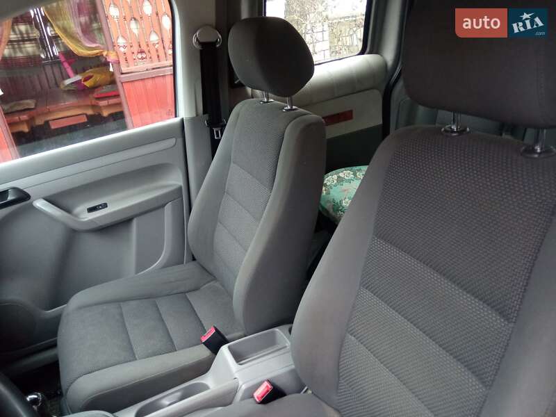 Мінівен Volkswagen Caddy 2008 в Костопілі