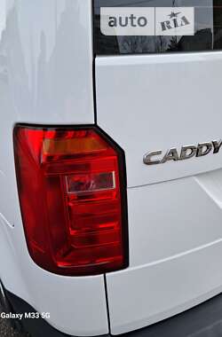 Грузовой фургон Volkswagen Caddy 2015 в Киеве