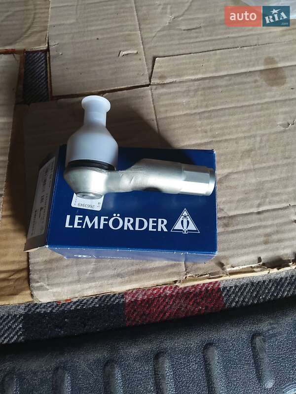 Мінівен Volkswagen Caddy 2013 в Києві