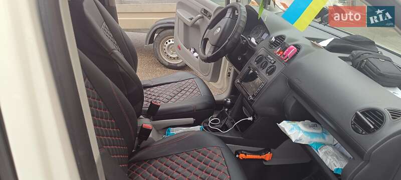 Минивэн Volkswagen Caddy 2009 в Львове