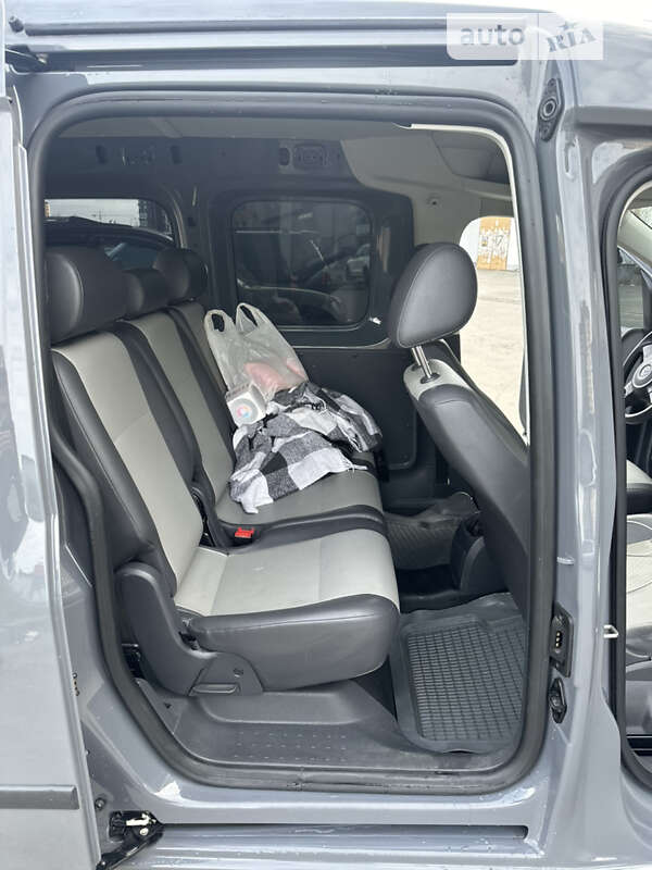 Минивэн Volkswagen Caddy 2012 в Ивано-Франковске